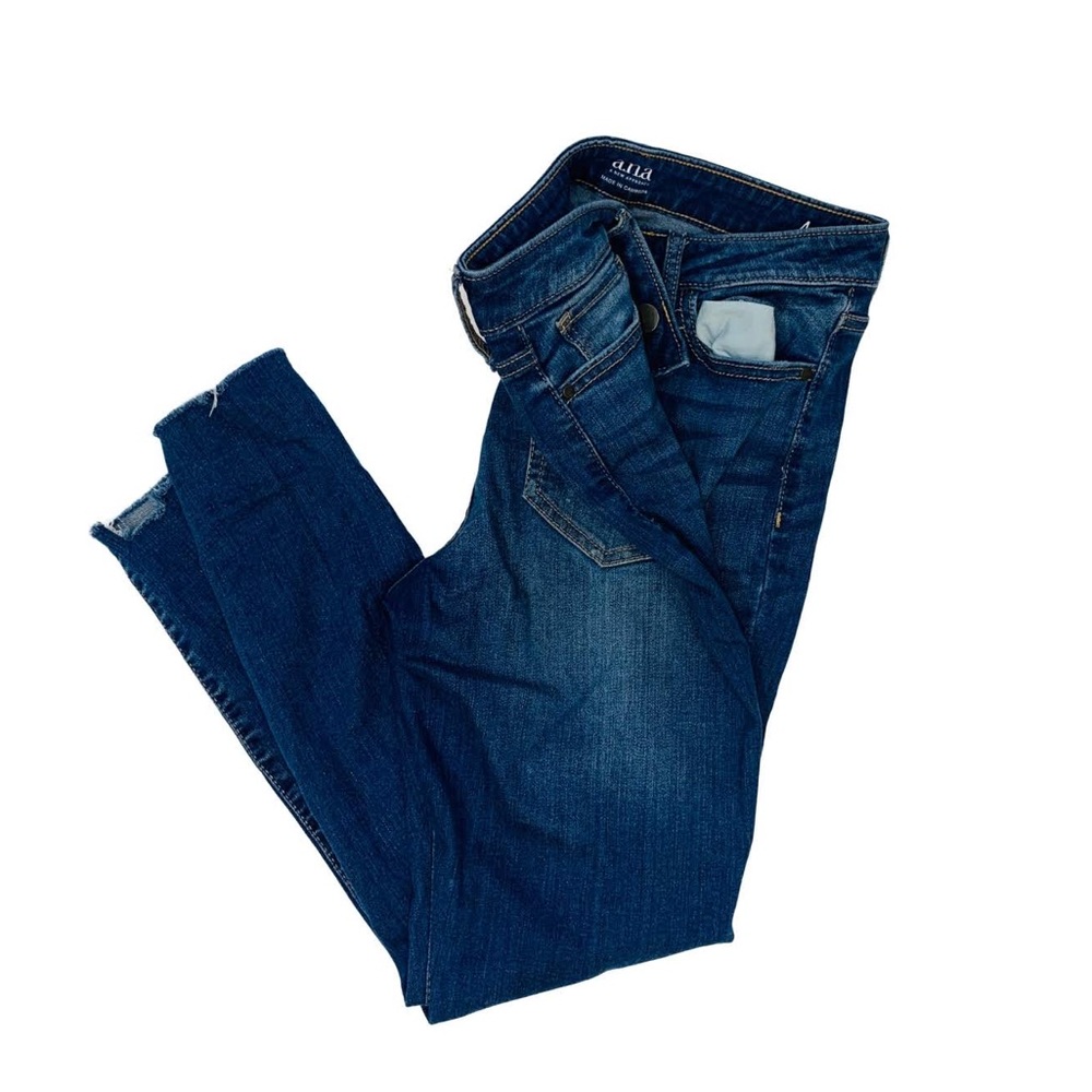 Ripped ankle skinny jeans